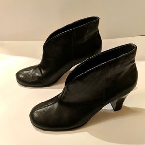 Aerosoles size 8M. Black